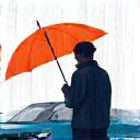 雨の中傘をさしている人々と、すぐ近くに止まっているレンタカーのイラスト